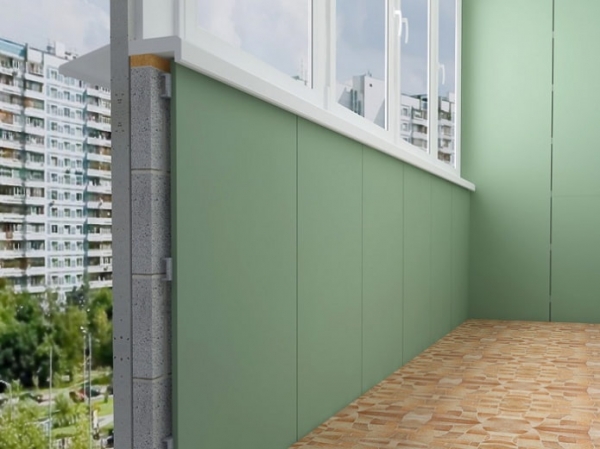 Как оформить стены на балконе? Идеи дизайна и фото.